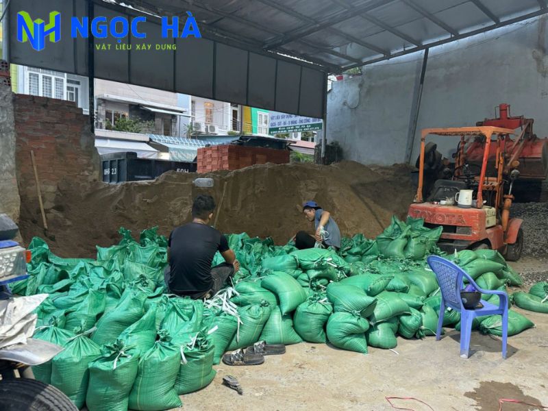 Vật liệu xây dựng Anh Phát phân phối cát đóng bao chất lượng, cam kết tiêu chuẩn