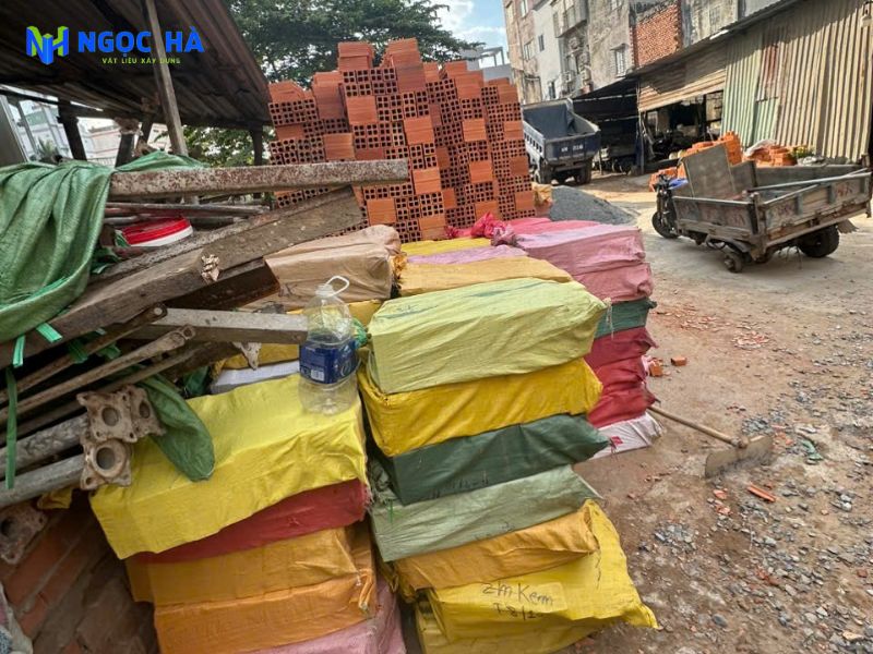 Gạch đóng bao quận 8